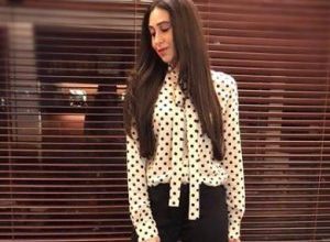 Photo of Karisma Kapoor looks glam in a monochrome outfit