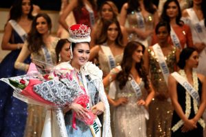 Photo of Indonesia’s Kevin Lilliana crowned Miss International 2017