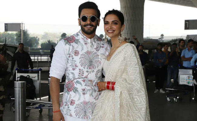 Photo of Ranveer and Deepika look stunning as they leave for Bangalore