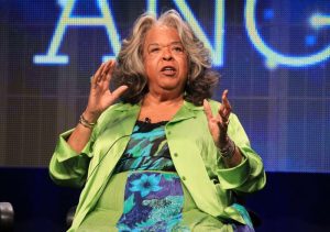 Photo of Pop and jazz singer Della Reese dies at 86