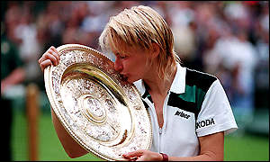 Photo of Jana Novotna dies at 49