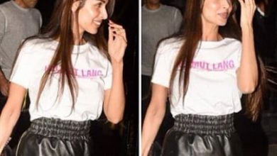 Photo of Malaika Arora looks chic in this mini faux leather skirt