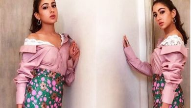 Photo of Sara Ali Khan slays in this short skirt and shirt look