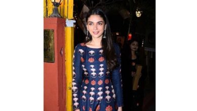 Photo of Aditi Rao Hydari looks lovely in this navy blue kalidaar dress