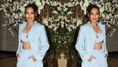 Photo of Sonakshi Sinha looks stunning in this pantsuit