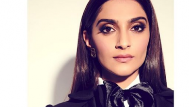 Photo of Sonam Kapoor looks gorgeous in this Ralph Lauren tuxedo