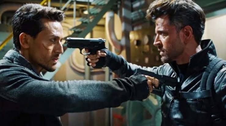 War starring Hrithik Roshan and Tiger Shroff crosses the 200 crore mark