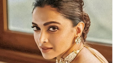 Photo of Deepika Padukone looks gorgeous in this golden sari