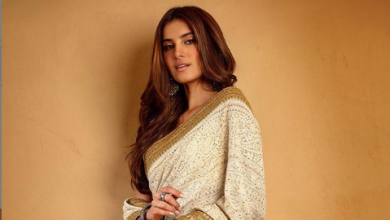 Photo of Tara Sutaria looks stunning in a white Chikankari saree