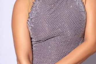 Photo of Sunny Leone looks ravishing in silver thigh-slit dress