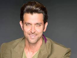 Photo of Hrithik Roshan tries his hands on the piano during quarantine