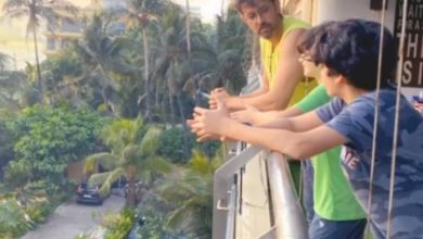 Photo of Hrithik Roshan chats with his sons as he enjoys ‘Summer of Lockdown’ while Sussanne Khan captures them; Watch