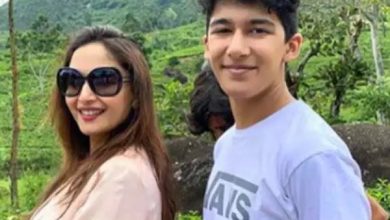 Photo of Madhuri Dixit teaches son Arin how to do Kathak