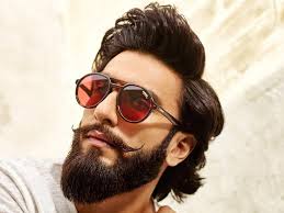 Photo of Ranveer Singh shells out fitspiration as he interacts with fans during his home workout session