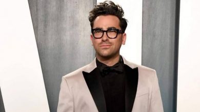 Photo of Daniel Levy calls out Comedy Central India for ‘censoring gay intimacy’ on Schitt’s Creek