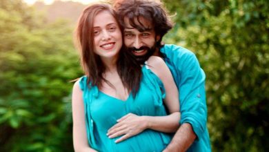 Photo of Nakuul Mehta, Jankee Parekh are expecting their first child