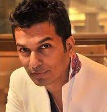 Photo of Fashion designer Vikram Phadnis tests positive for Covid