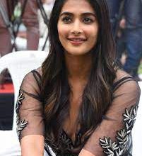 Photo of Pooja Hegde shares the correct way of using an oximeter
