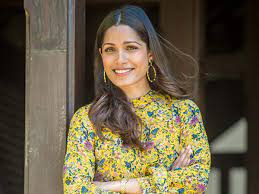 Photo of Freida Pinto announces her pregnancy