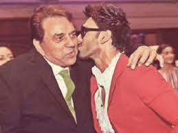 Photo of Dharmendra talks about his RRKPK co-stars Ranveer Singh and Alia Bhatt