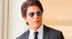 Photo of After getting released from hospital, Shah Rukh Khan returns to Mumbai