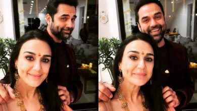 Photo of Preity Zinta and Abhay Deol compete over ‘who has deeper dimples’ as they celebrate ‘dimpavli’ together.