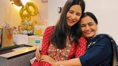 Photo of Vicky Kaushal’s parents call Katrina Kaif “Kitto,” and her mother-in-law insists on parathas.