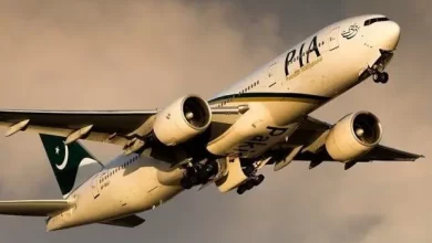 Photo of After failing to land in Lahore, a PIA flight veers into Indian territory for ten minutes.