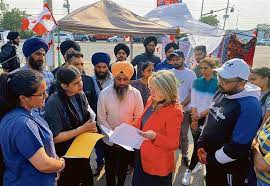 Photo of Indian Students in Canada Face Challenges with Housing, Food, and Employment, Relying on Bread and Battling for Refunds