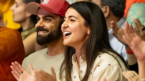 Photo of Anushka Sharma’s Kirtan Appearance Sparks Mixed Reactions: Fans Divided Over “Overacting” Claims